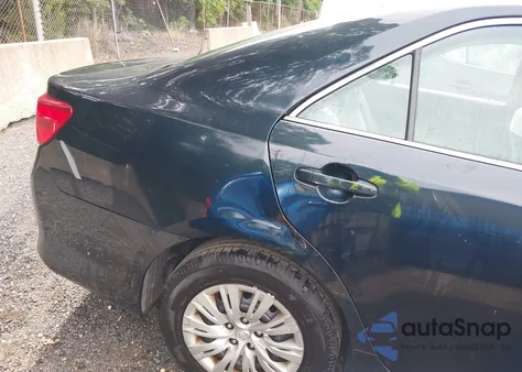 2013 Toyota Camry Le z USA, uszkodzony, nr VIN 4T4BF1FK6DR308389